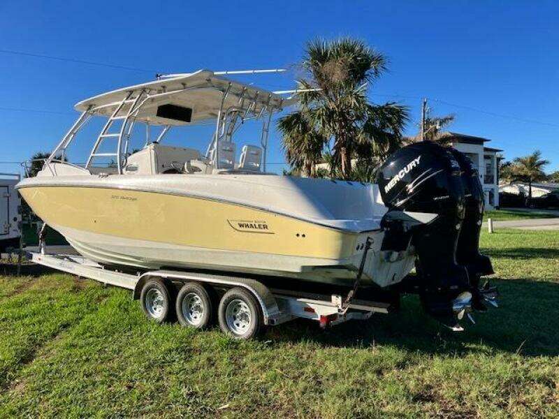 2008 Boston Whaler 320 Outrage