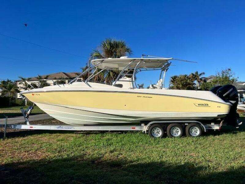 2008 Boston Whaler 320 Outrage