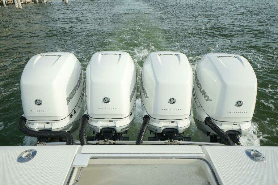 2013 SeaVee 390