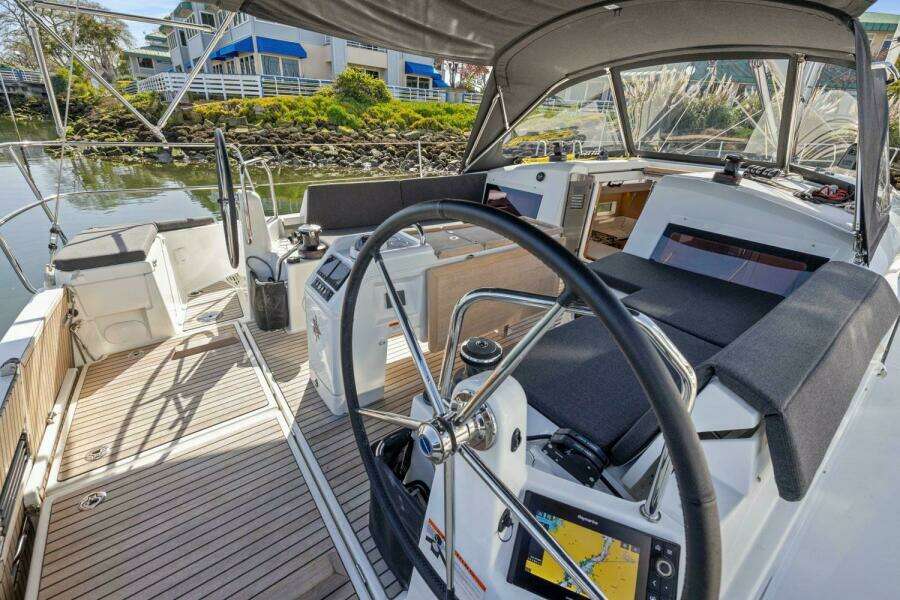 2022 Jeanneau Sun Odyssey 440