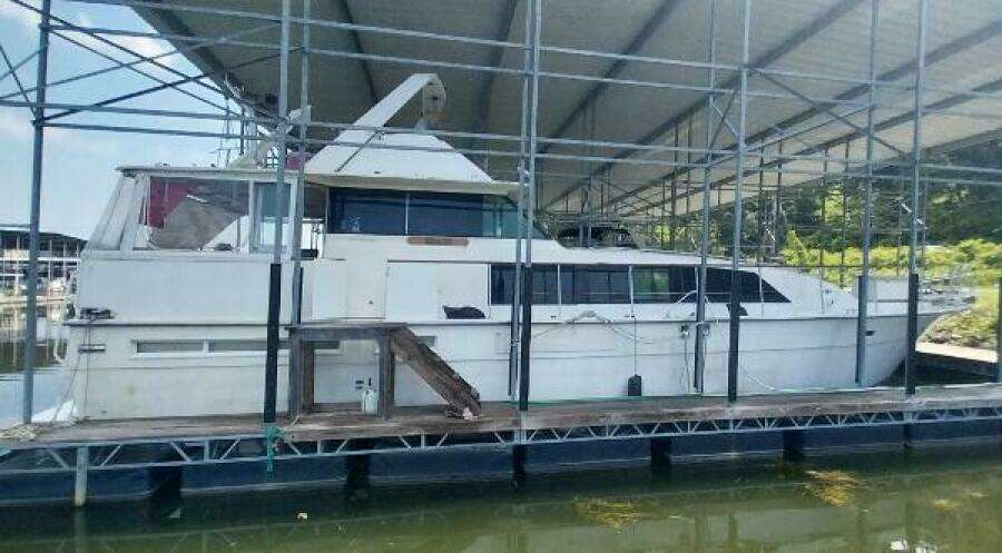 1976 Bertram Flybridge MY