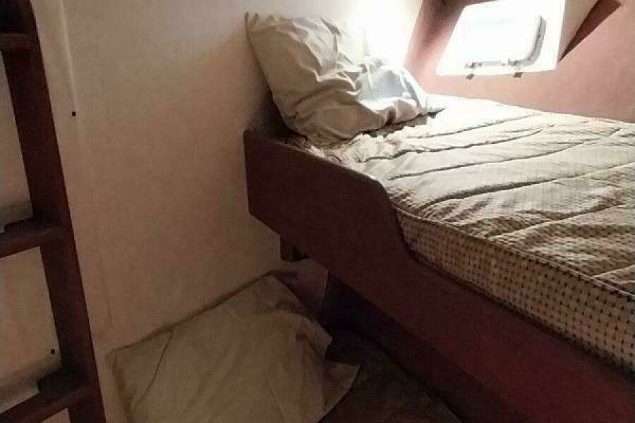 1976 Bertram Flybridge MY