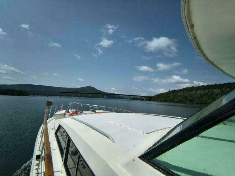 1976 Bertram Flybridge MY