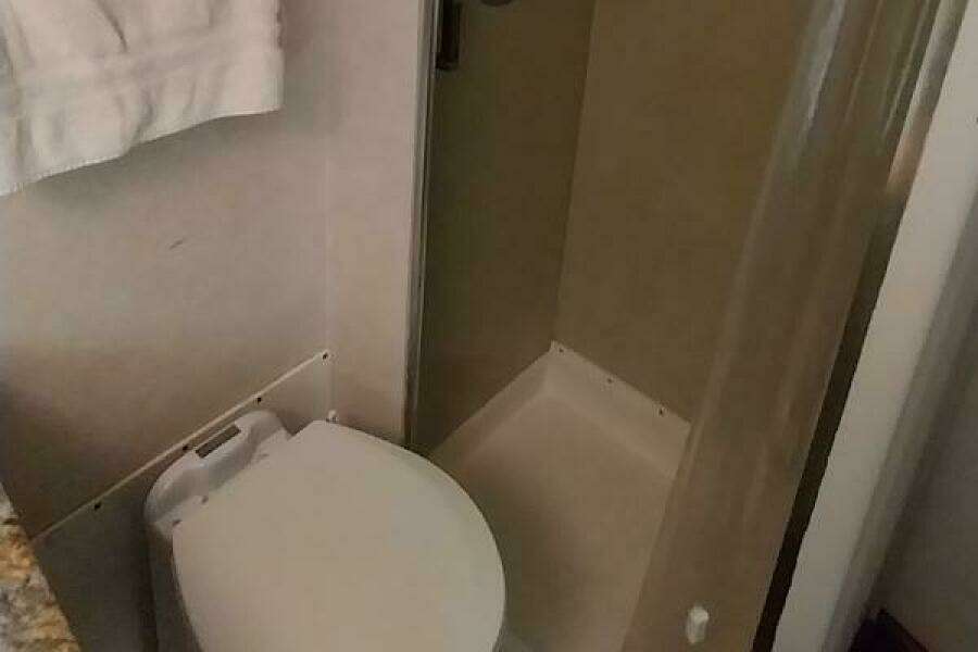 1976 Bertram Flybridge MY