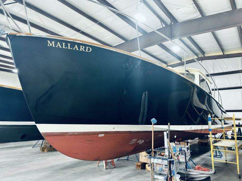 2005 Hinckley Talaria 44 Motor Yacht