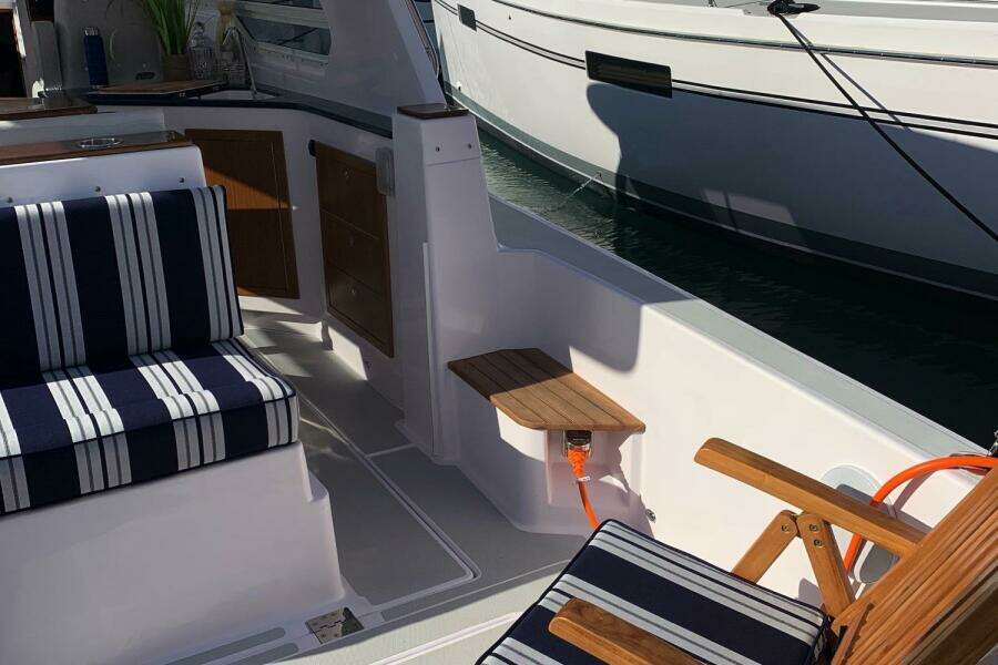 2020 True North 34 Outboard