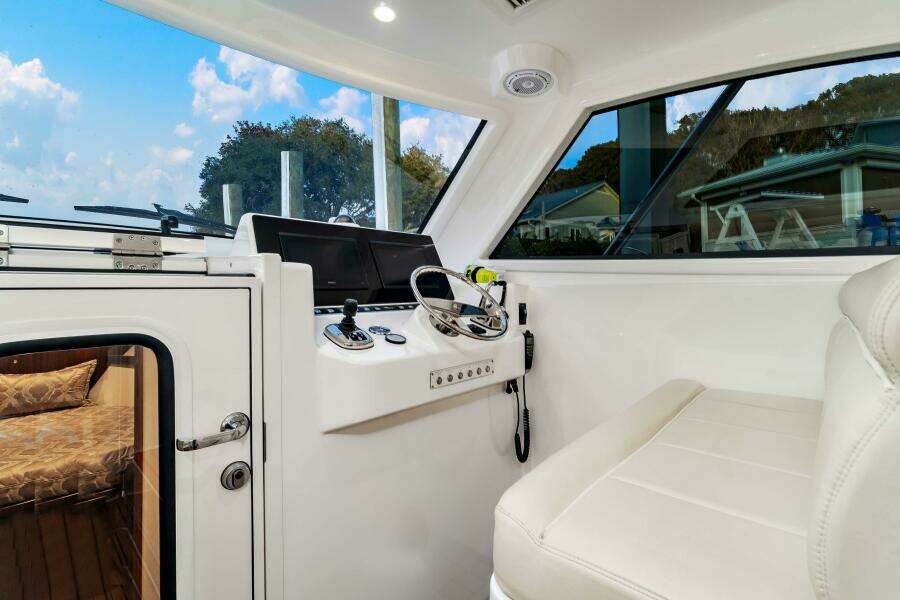 2021 Viking 38 Billfish