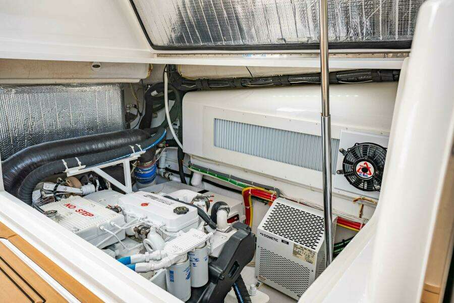 2021 Viking 38 Billfish