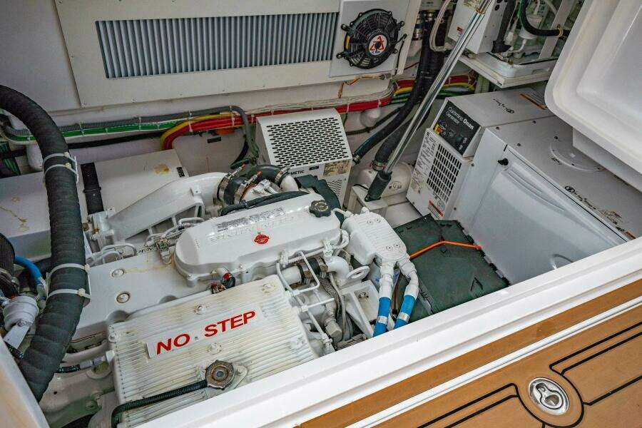 2021 Viking 38 Billfish