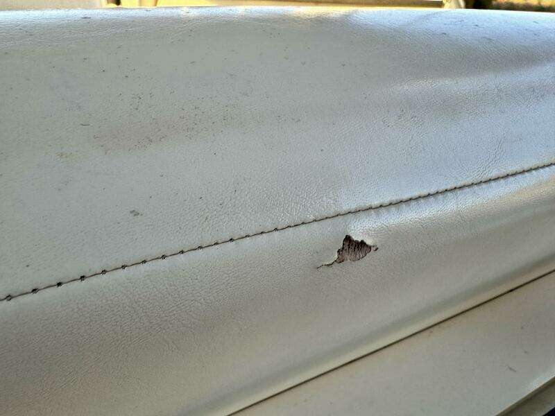 2004 Rinker 342 Fiesta Vee