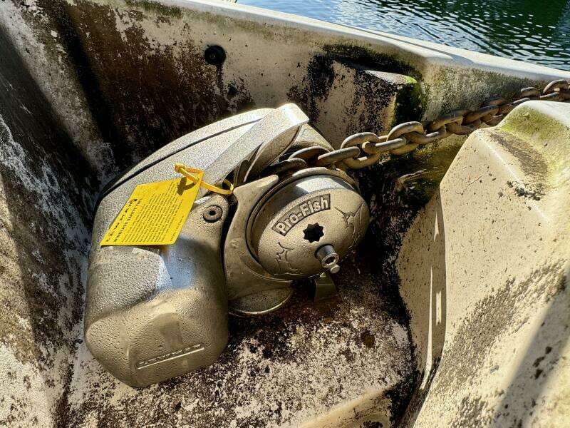 2004 Rinker 342 Fiesta Vee