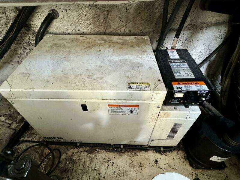 2004 Rinker 342 Fiesta Vee