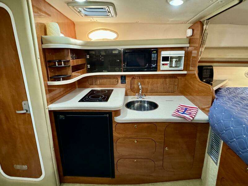 2004 Rinker 342 Fiesta Vee