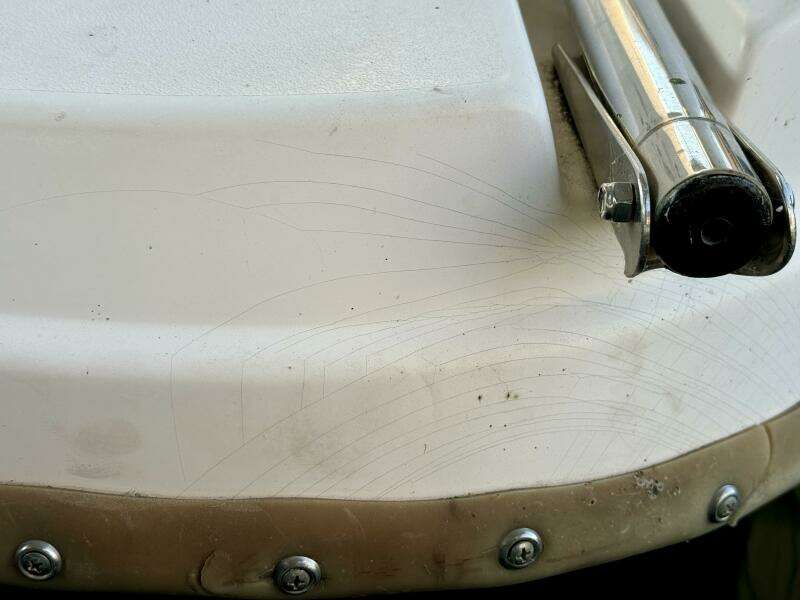 2004 Rinker 342 Fiesta Vee