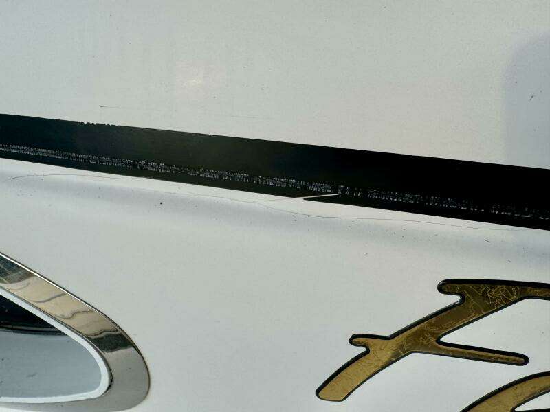 2004 Rinker 342 Fiesta Vee