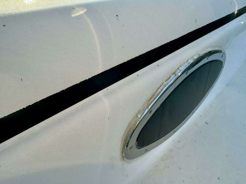 2004 Rinker 342 Fiesta Vee