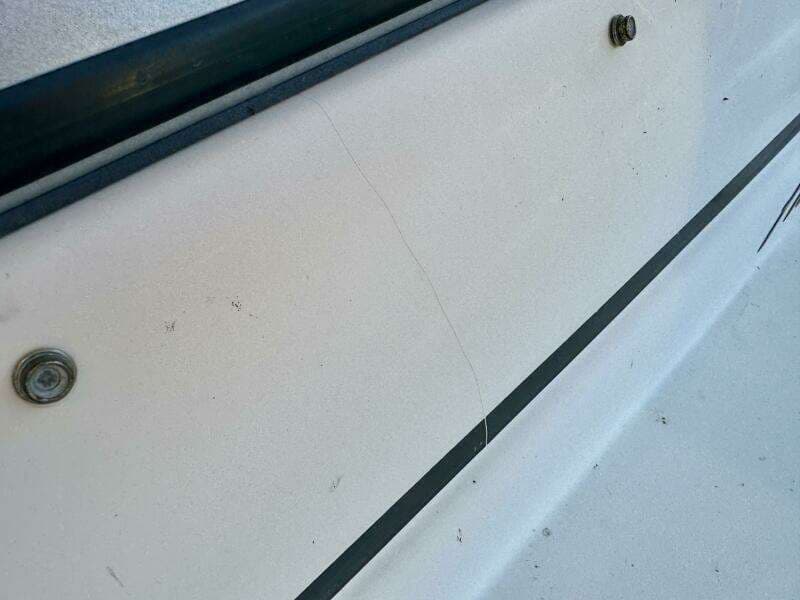 2004 Rinker 342 Fiesta Vee