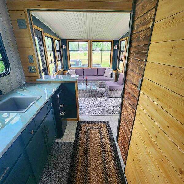 2023 Custom 25 Hadlee Houseboat