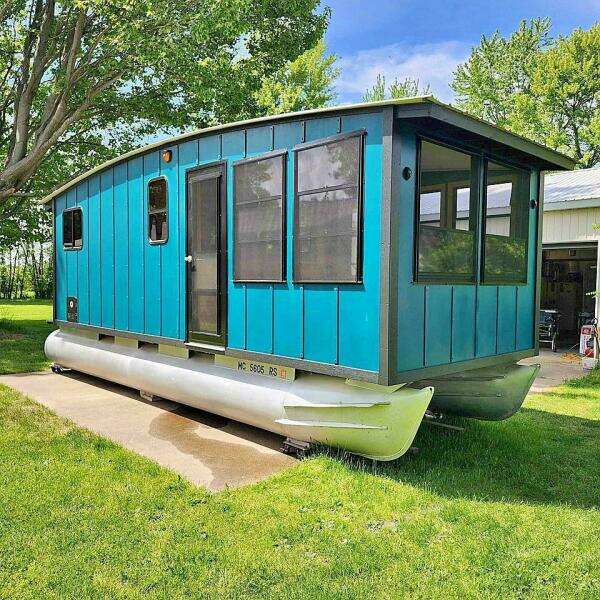 2023 Custom 25 Hadlee Houseboat