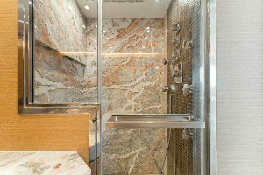 2018 Monte Carlo Yachts MCY 70