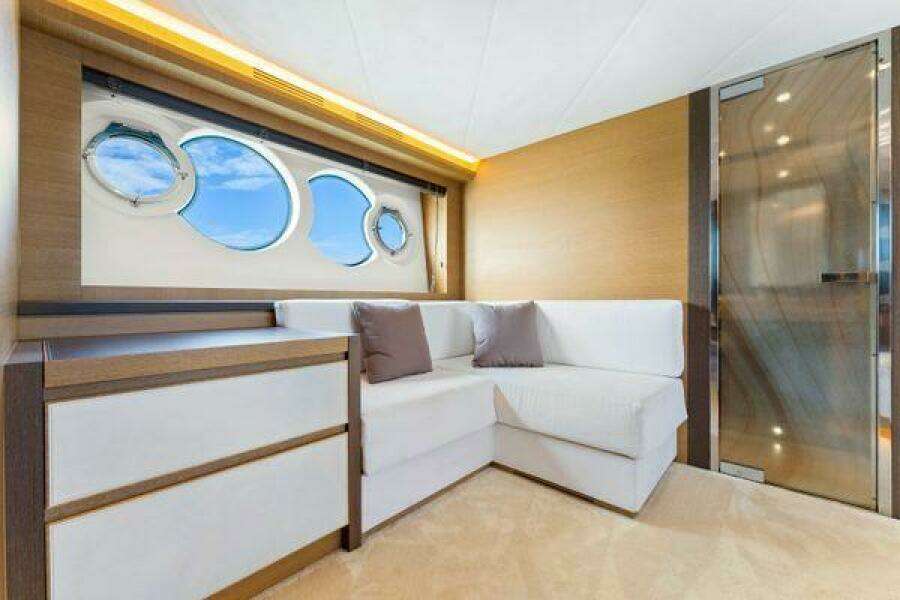 2018 Monte Carlo Yachts MCY 70