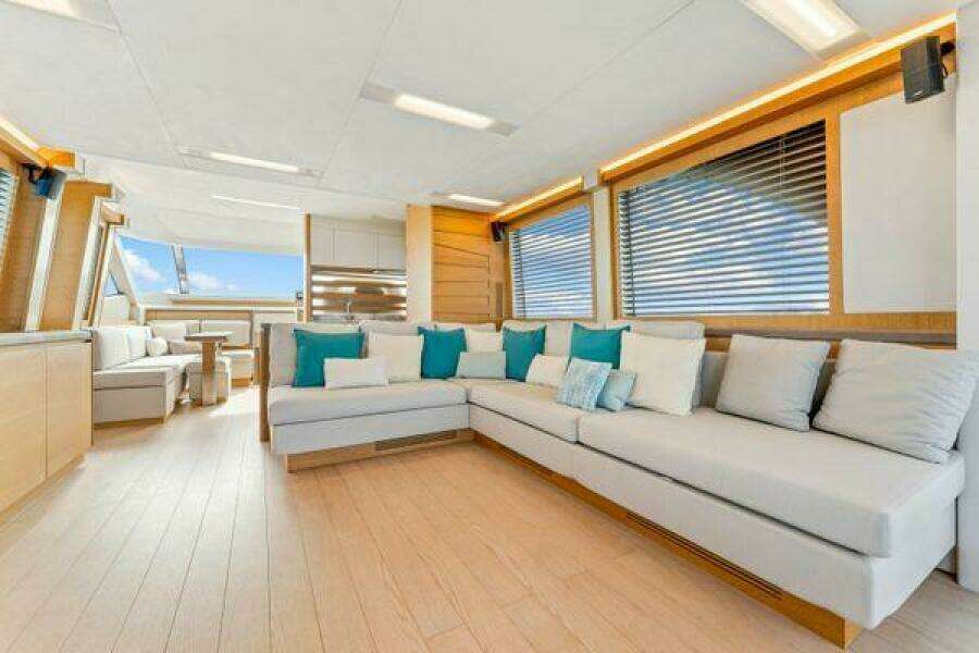 2018 Monte Carlo Yachts MCY 70