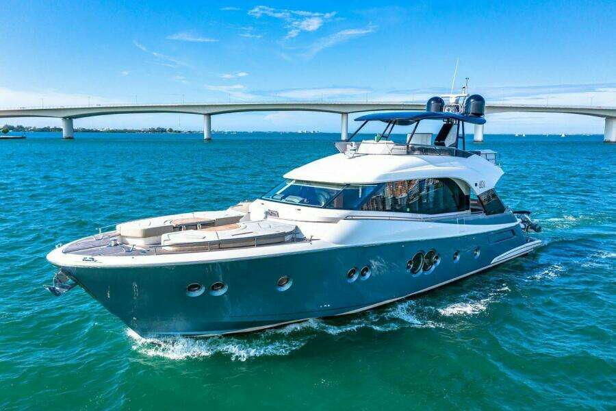 2018 Monte Carlo Yachts MCY 70