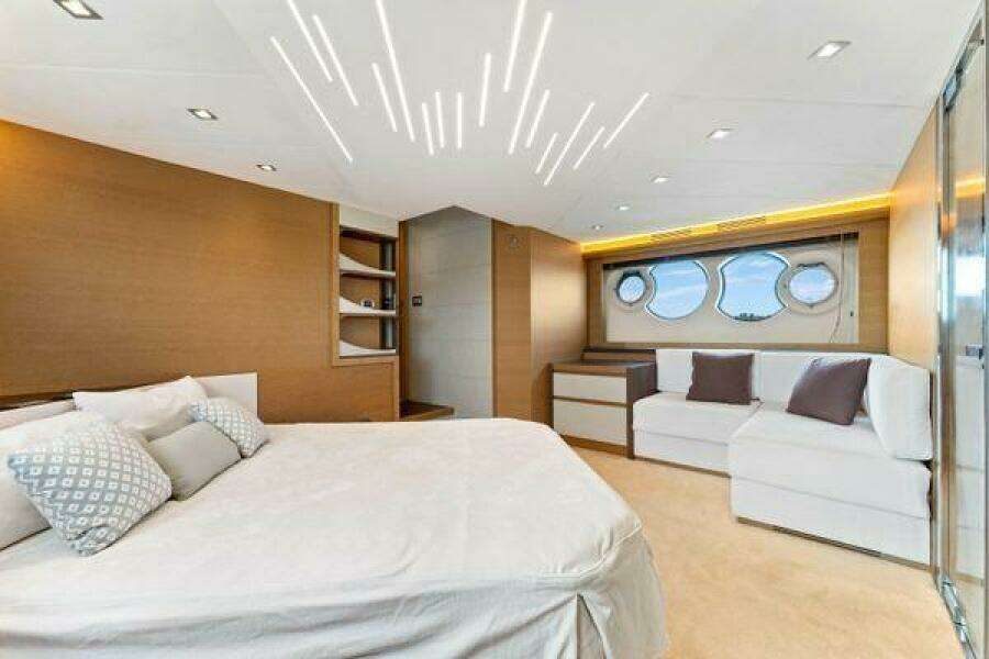 2018 Monte Carlo Yachts MCY 70