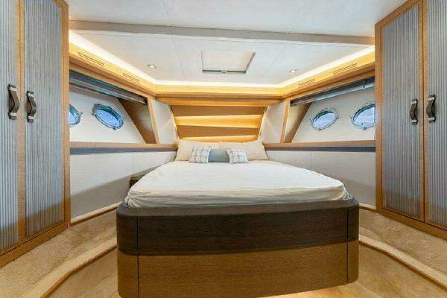 2018 Monte Carlo Yachts MCY 70