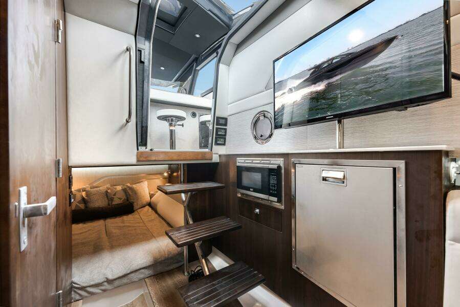 2023 Cruisers Yachts 42 GLS OB