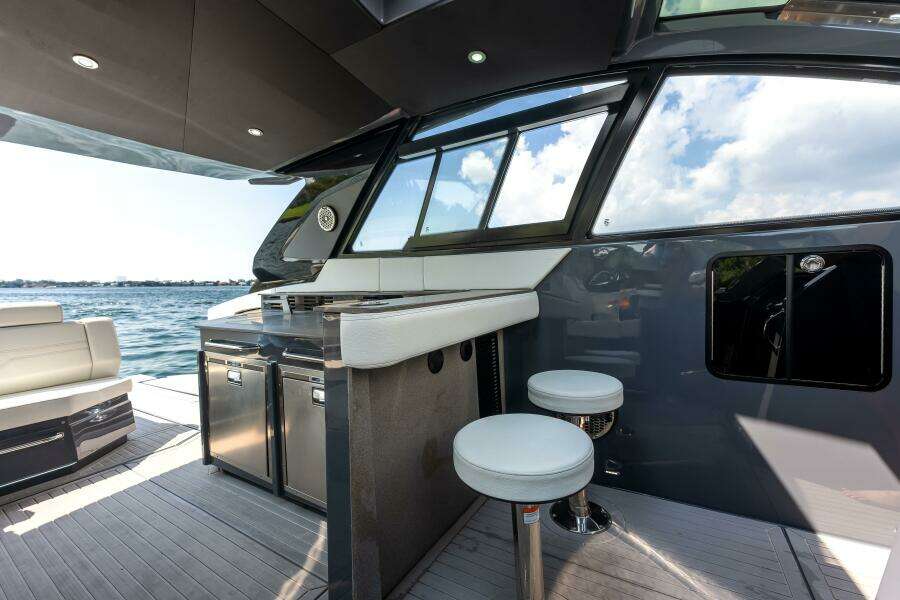 2023 Cruisers Yachts 42 GLS OB