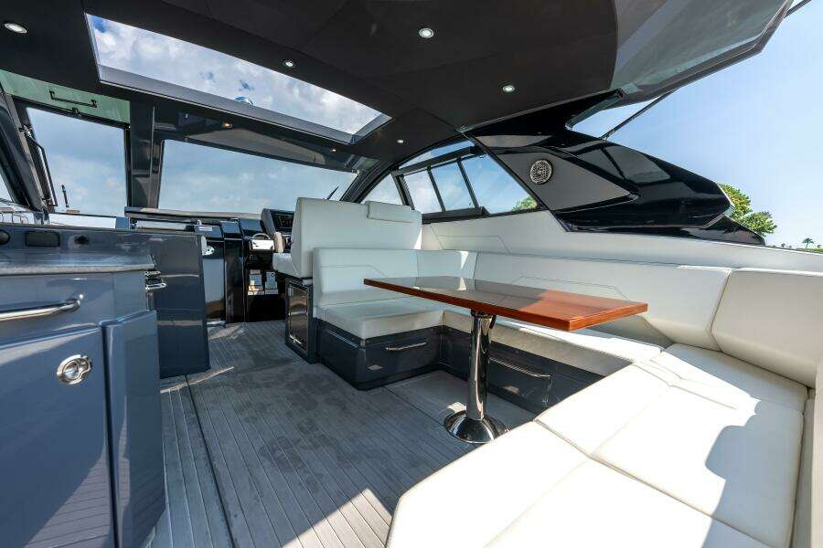 2023 Cruisers Yachts 42 GLS OB