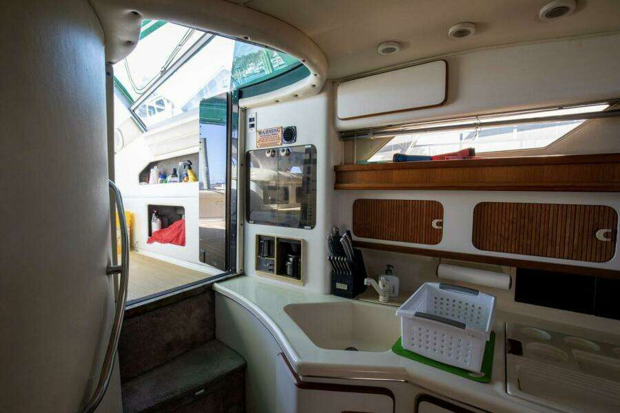 1990 Sea Ray 420 Sundancer