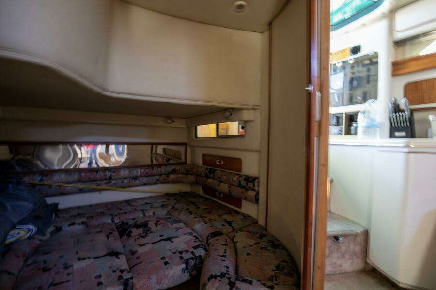 1990 Sea Ray 420 Sundancer