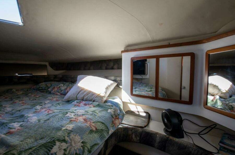 1990 Sea Ray 420 Sundancer