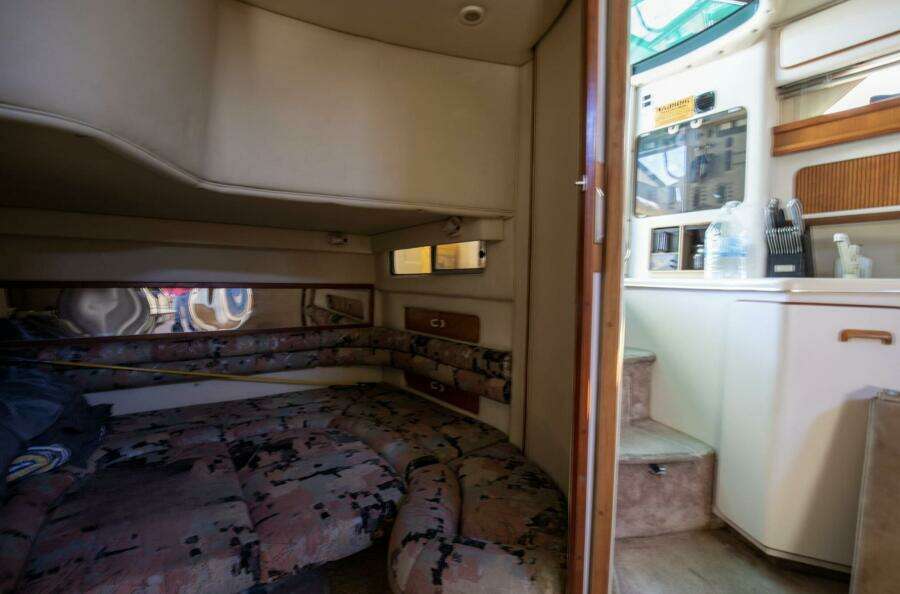 1990 Sea Ray 420 Sundancer