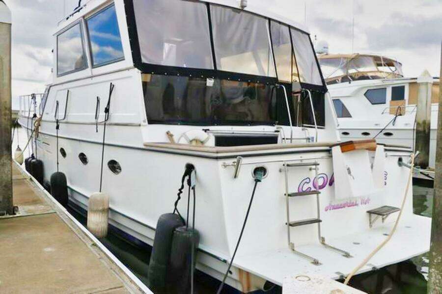 1988 Ocean Alexander Cockpit Motor Yacht 54