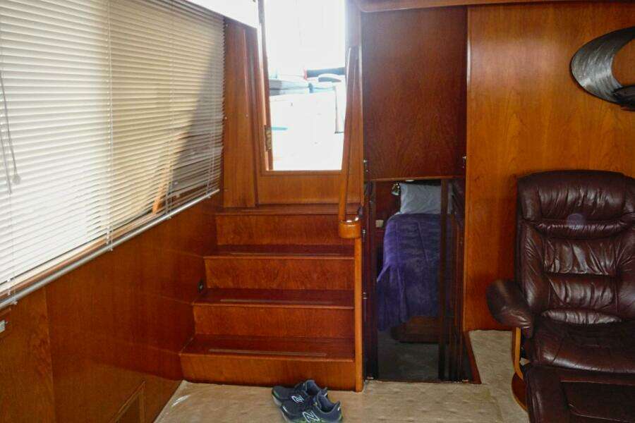 1988 Ocean Alexander Cockpit Motor Yacht 54