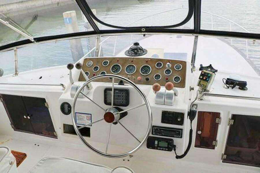 1988 Ocean Alexander Cockpit Motor Yacht 54