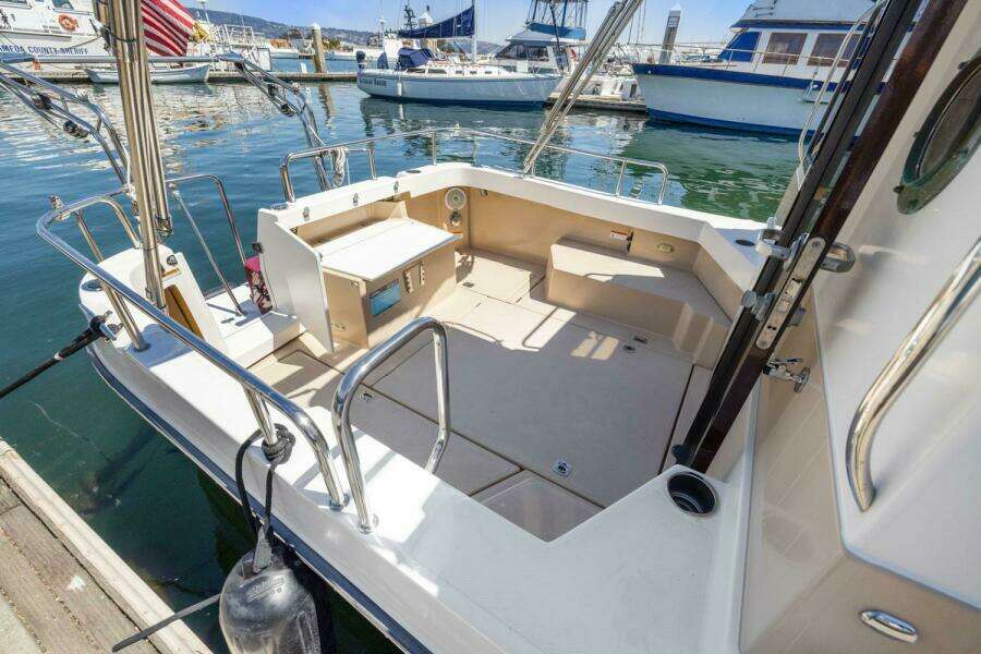 2014 Ranger Tugs R-27