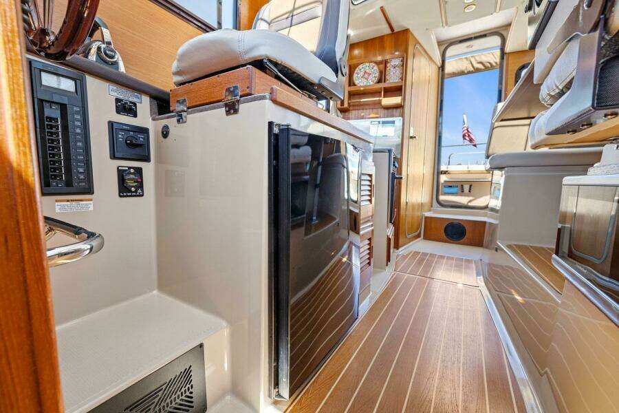 2014 Ranger Tugs R-27