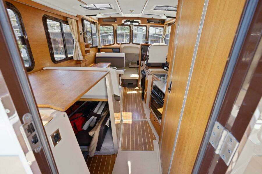 2014 Ranger Tugs R-27