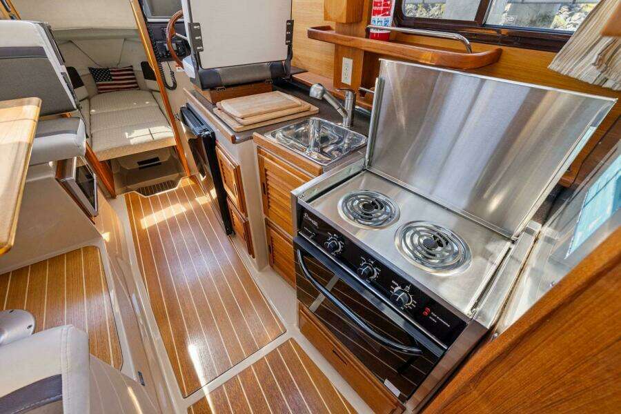 2014 Ranger Tugs R-27