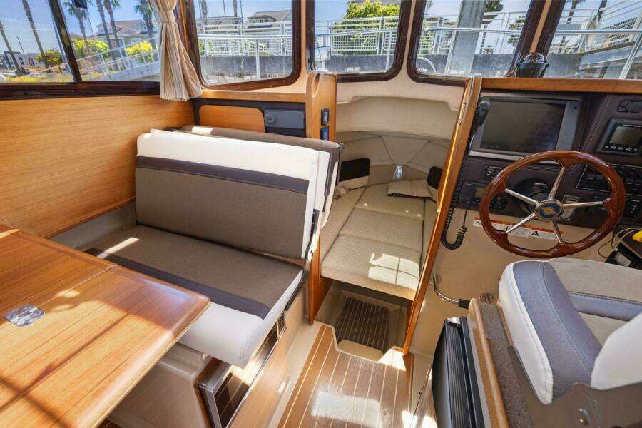 2014 Ranger Tugs R-27