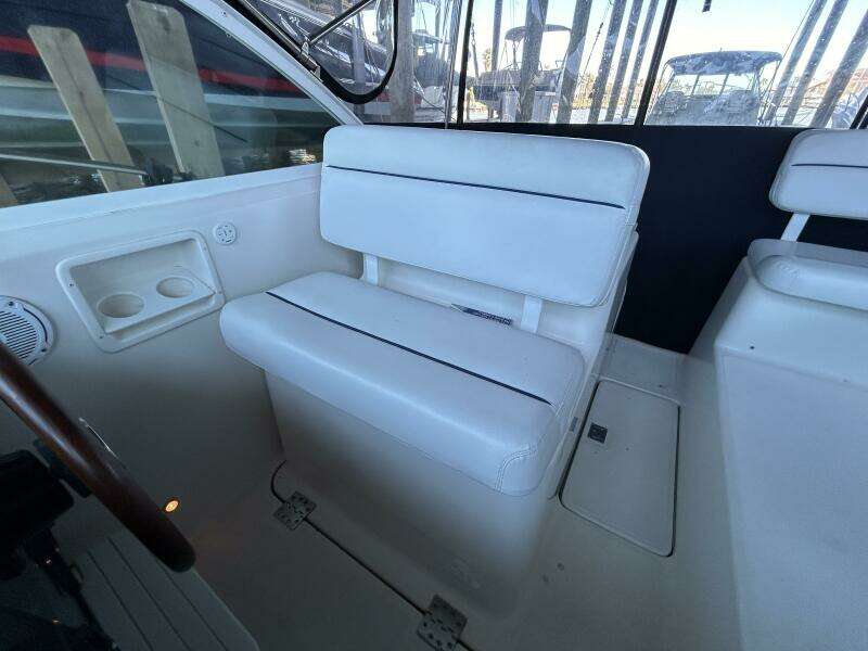 2003 Tiara Yachts 2900 Coronet Tide Over