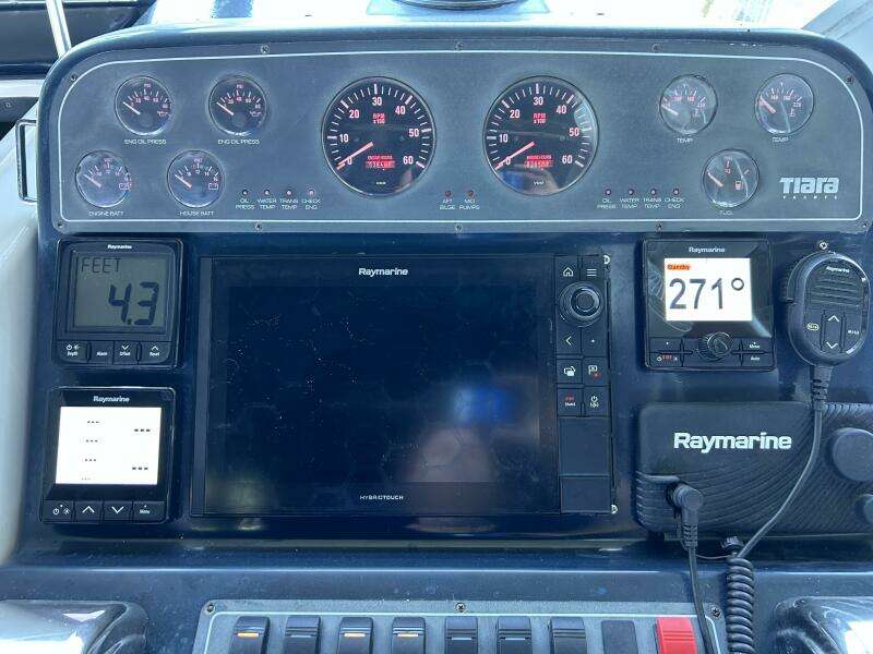 2003 Tiara Yachts 2900 Coronet Tide Over