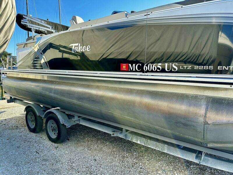 2022 Tahoe LTZ 2285 ENT Tritoon