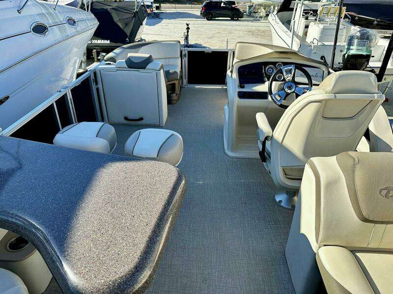 2022 Tahoe LTZ 2285 ENT Tritoon