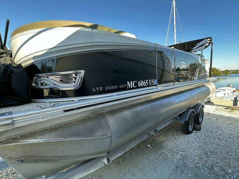 2022 Tahoe LTZ 2285 ENT Tritoon