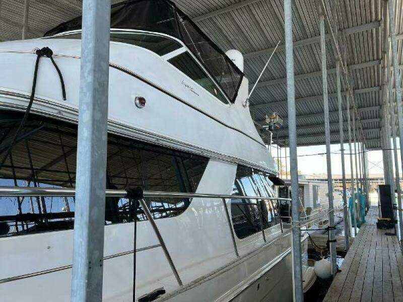 2001 Carver 450 Voyager Pilothouse